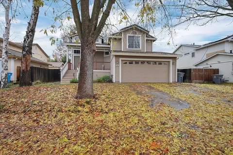 1942 Crystal Creek Ln, Yuba City, CA 95991