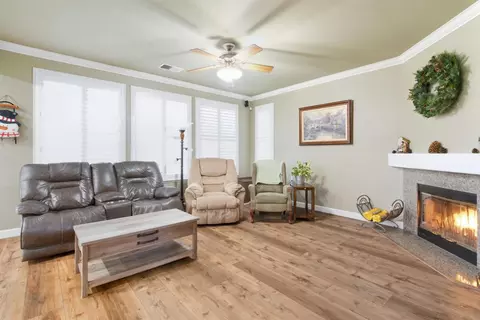 Living - 2490 Garrett Ct, Tracy, CA 95377 photo 2 of 2