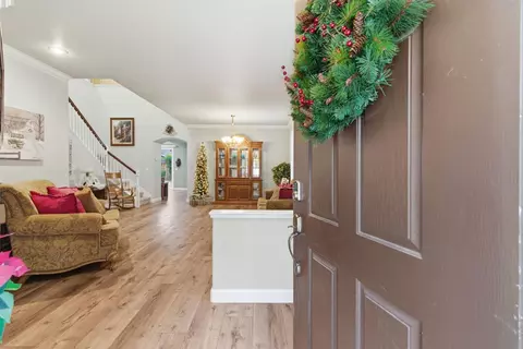 Entry Way - 2490 Garrett Ct, Tracy, CA 95377 photo 1 of 10