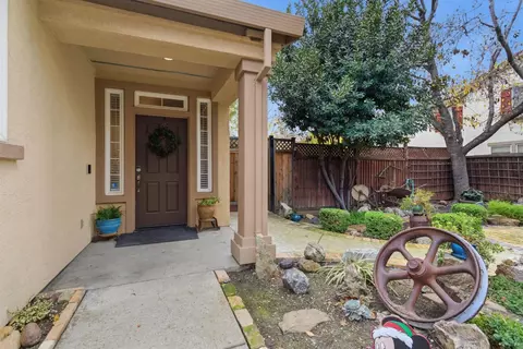 Exterior - 2490 Garrett Ct, Tracy, CA 95377 photo 5 of 13