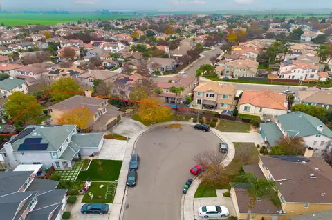 View/Area - 2490 Garrett Ct, Tracy, CA 95377 photo 9 of 12