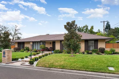 Exterior - 5015 Sudbury Way, Carmichael, CA 95608 photo 3 of 17