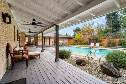 Exterior - 5015 Sudbury Way, Carmichael, CA 95608 photo 7 of 17