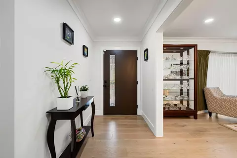 Entry Way - 5015 Sudbury Way, Carmichael, CA 95608 photo 1 of 3