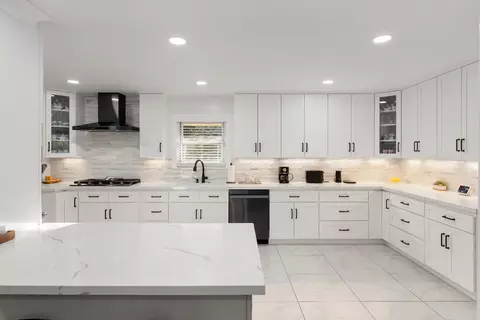 Kitchen - 5015 Sudbury Way, Carmichael, CA 95608 photo 1 of 9