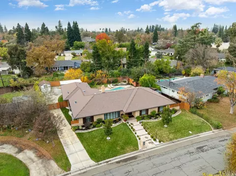 View/Area - 5015 Sudbury Way, Carmichael, CA 95608 photo 3 of 10
