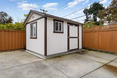 Exterior - 5015 Sudbury Way, Carmichael, CA 95608 photo 12 of 17