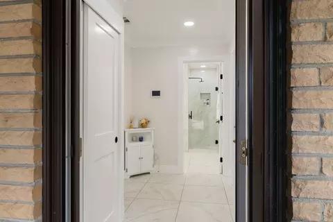Entry Way - 5015 Sudbury Way, Carmichael, CA 95608 photo 2 of 3
