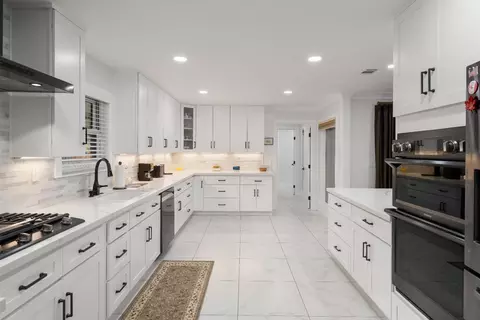 Kitchen - 5015 Sudbury Way, Carmichael, CA 95608 photo 6 of 9