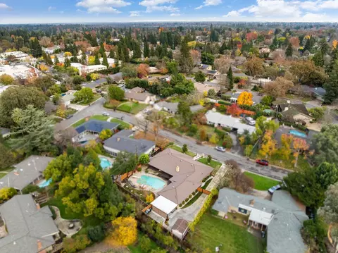 View/Area - 5015 Sudbury Way, Carmichael, CA 95608 photo 9 of 10