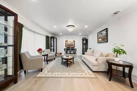 Living - 5015 Sudbury Way, Carmichael, CA 95608 photo 1 of 6