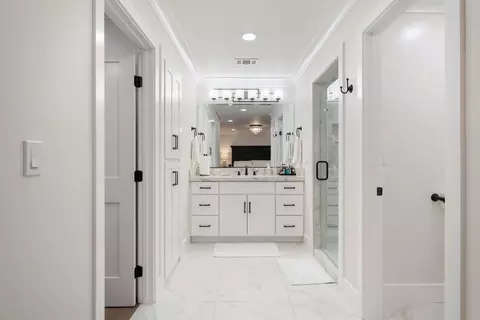 Entry Way - 5015 Sudbury Way, Carmichael, CA 95608 photo 3 of 3