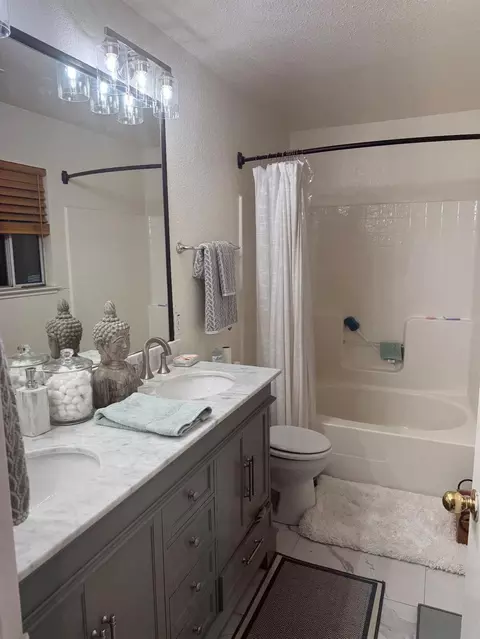 2041 Grey Stone Dr, Stockton, CA 95206 photo 5