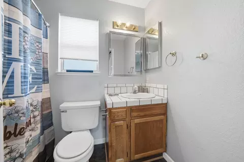 Bath - 101 Terrace View Cir, Jackson, CA 95642 photo 2 of 2