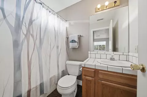 Bath - 101 Terrace View Cir, Jackson, CA 95642 photo 1 of 2