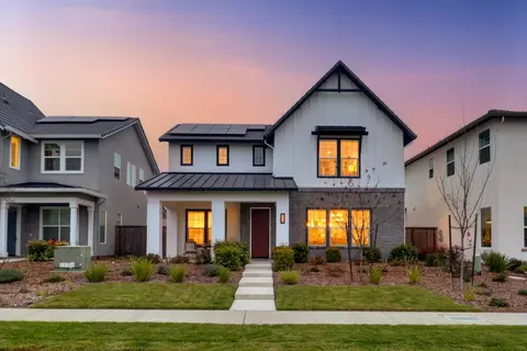 2267 Donner Way, Sacramento, CA 95818