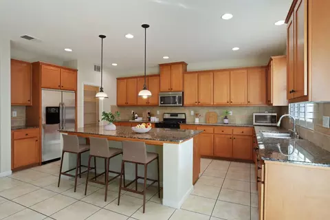 2805 Amir Dr, Modesto, CA 95355 photo 4