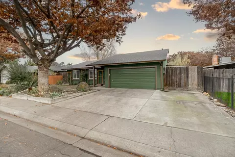 1704 Woolston Way, Modesto, CA 95355 photo 3