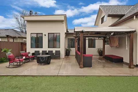 Exterior - 1507 Holly Dr, Lodi, CA 95242 photo 5 of 7