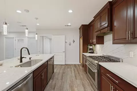 Kitchen - 1507 Holly Dr, Lodi, CA 95242 photo 2 of 5