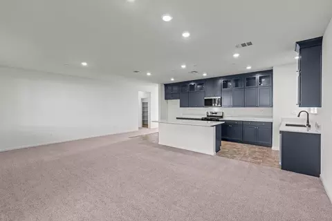 Living - 820 Summerhouse Dr, Patterson, CA 95363 photo 2 of 2