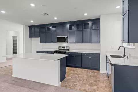 Kitchen - 820 Summerhouse Dr, Patterson, CA 95363 photo 3 of 3