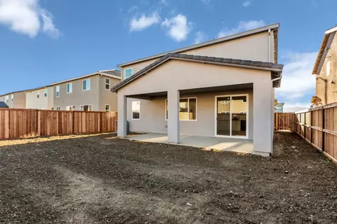 Exterior - 820 Summerhouse Dr, Patterson, CA 95363 photo 2 of 2