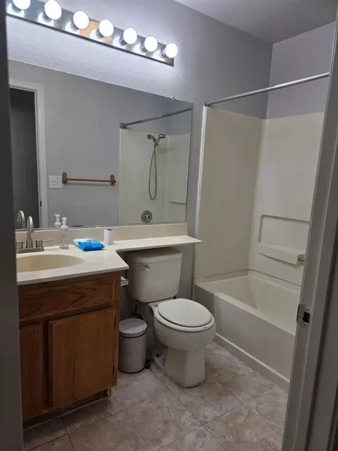 Bath - 509 Peerman Ct, Modesto, CA 95351 photo 1 of 1