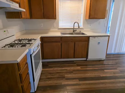 Kitchen - 509 Peerman Ct, Modesto, CA 95351 photo 1 of 2