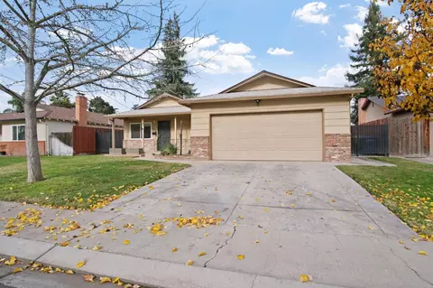 Exterior - 221 Bruce Ct, Modesto, CA 95350 photo 3 of 9