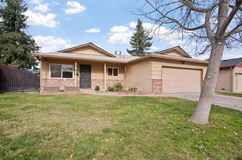 Exterior - 221 Bruce Ct, Modesto, CA 95350 photo 2 of 9