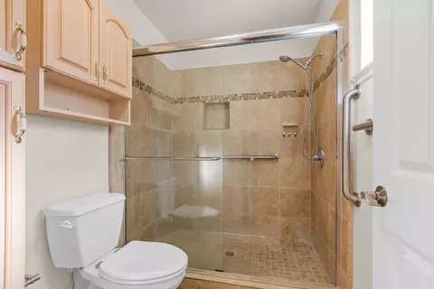 Bath - 6439 Rolling Way, Carmichael, CA 95608 photo 5 of 7
