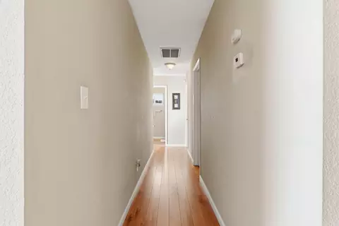 Entry Way - 1520 Mable Ave, Modesto, CA 95355 photo 2 of 2