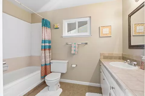 Bath - 1520 Mable Ave, Modesto, CA 95355 photo 1 of 3