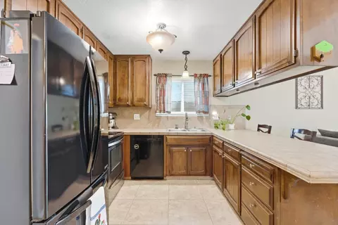 Kitchen - 1520 Mable Ave, Modesto, CA 95355 photo 2 of 2