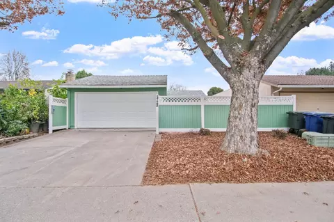Exterior - 2728 Park Pl, Modesto, CA 95350 photo 1 of 9