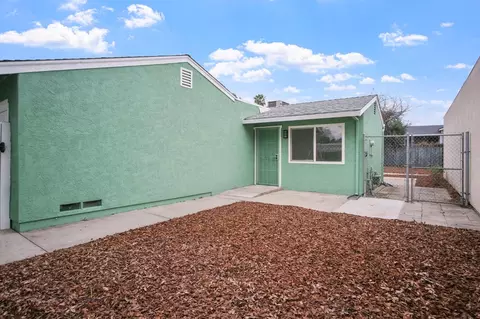 Exterior - 2728 Park Pl, Modesto, CA 95350 photo 3 of 9