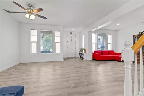 Living - 1314 Sutter Creek Ct, Patterson, CA 95363 photo 2 of 2