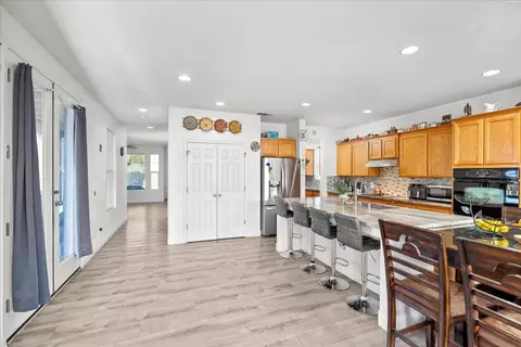 Entry Way - 1314 Sutter Creek Ct, Patterson, CA 95363 photo 4 of 10