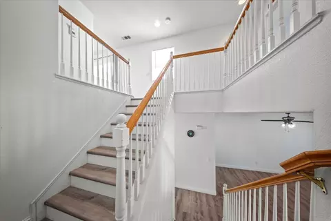 Entry Way - 1314 Sutter Creek Ct, Patterson, CA 95363 photo 8 of 10