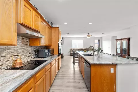 Kitchen - 1314 Sutter Creek Ct, Patterson, CA 95363 photo 1 of 2