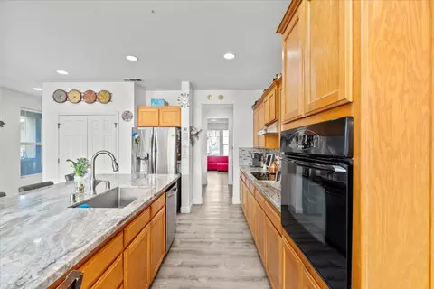 Entry Way - 1314 Sutter Creek Ct, Patterson, CA 95363 photo 5 of 10