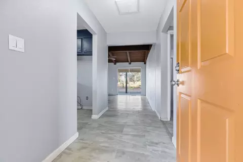 Entry Way - 13400 Hibbard Rd, Lodi, CA 95240 photo 1 of 2
