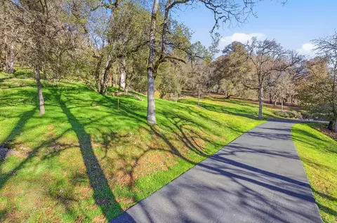 17054 Brewer Rd, Grass Valley, CA 95949