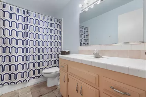 Bath - 3360 Stanley Ave, Turlock, CA 95382 photo 1 of 2