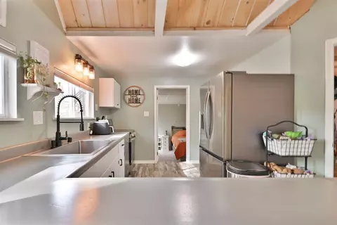 Kitchen - 18371 S Sugar Pine Dr, Pine Grove, CA 95665 photo 2 of 5