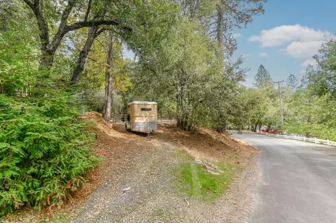 Exterior - 18371 S Sugar Pine Dr, Pine Grove, CA 95665 photo 19 of 41