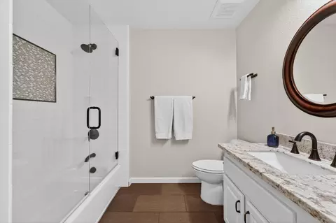 Bath - 6008 Equestrian Ter, Rocklin, CA 95677 photo 4 of 7