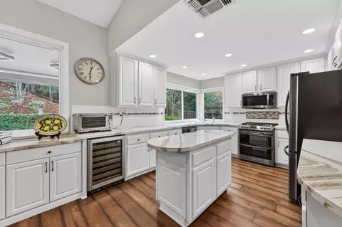 Kitchen - 6008 Equestrian Ter, Rocklin, CA 95677 photo 3 of 5