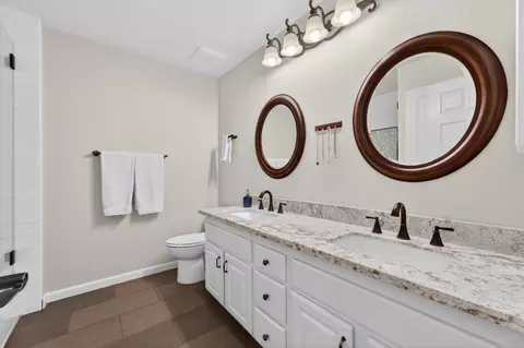 Bath - 6008 Equestrian Ter, Rocklin, CA 95677 photo 6 of 7